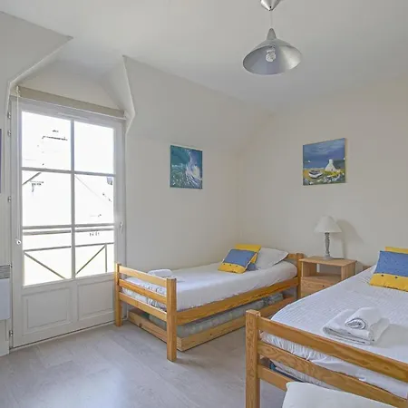 Ike's Deluxe In Apartman