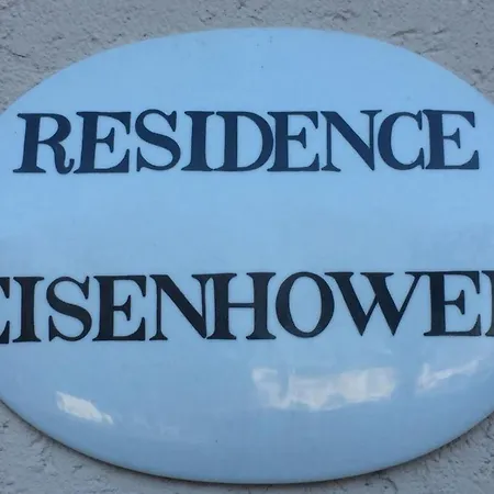 Ike's Deluxe In * Bayeux