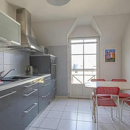 Διαμέρισμα Ike's Deluxe In