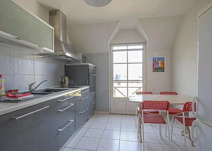 Apartment Ike's Deluxe In