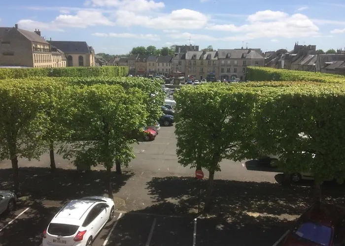 Apartment Ike's Deluxe In *